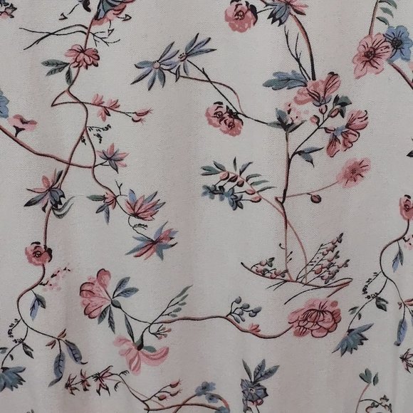 Trendsetter Floral Wrap Dress - Picture 6 of 8